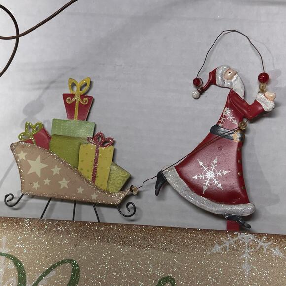 “Believe in the Magic of Christmas” Sign • Hanging Wall Decor - Picture 3 of 6